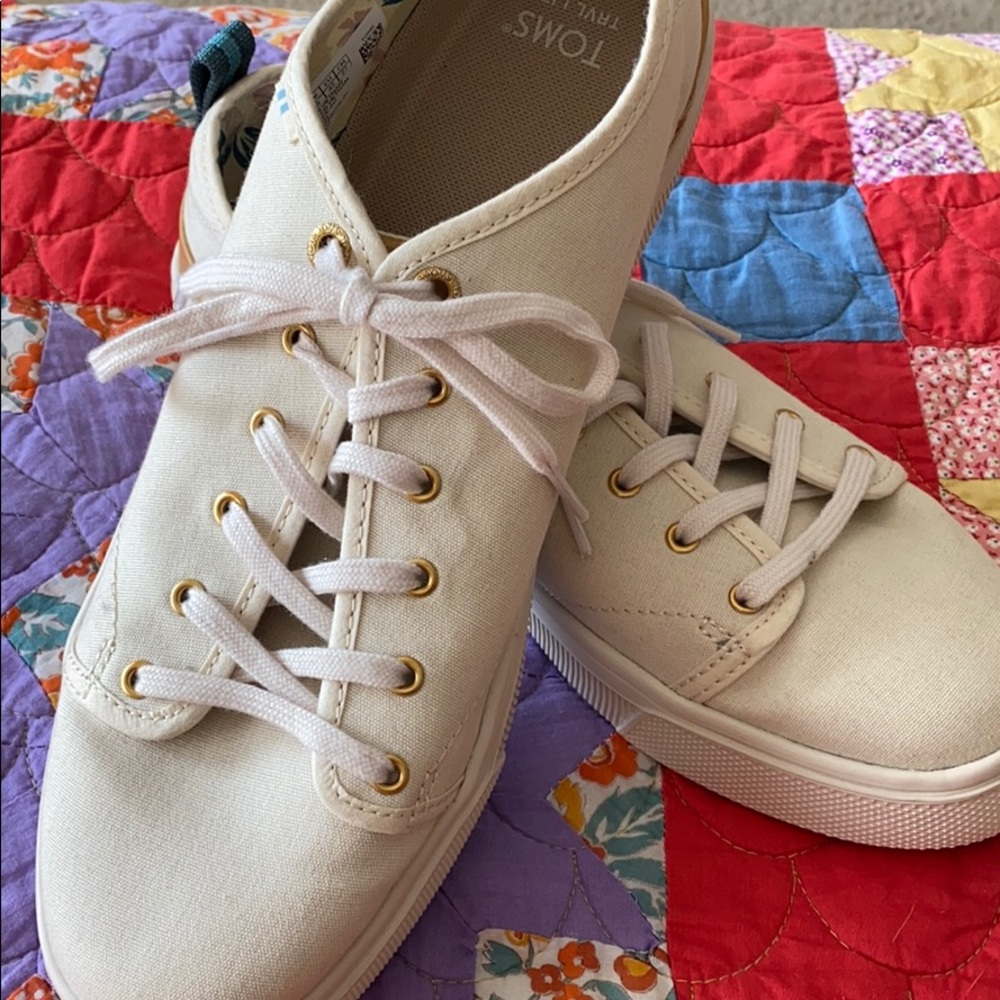 *Never Worn* TOMS TRVL LITE Sneaker in Birch